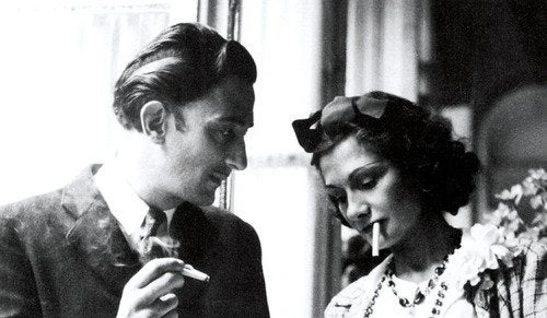 Dali ve Chanel Sigara İçiyor