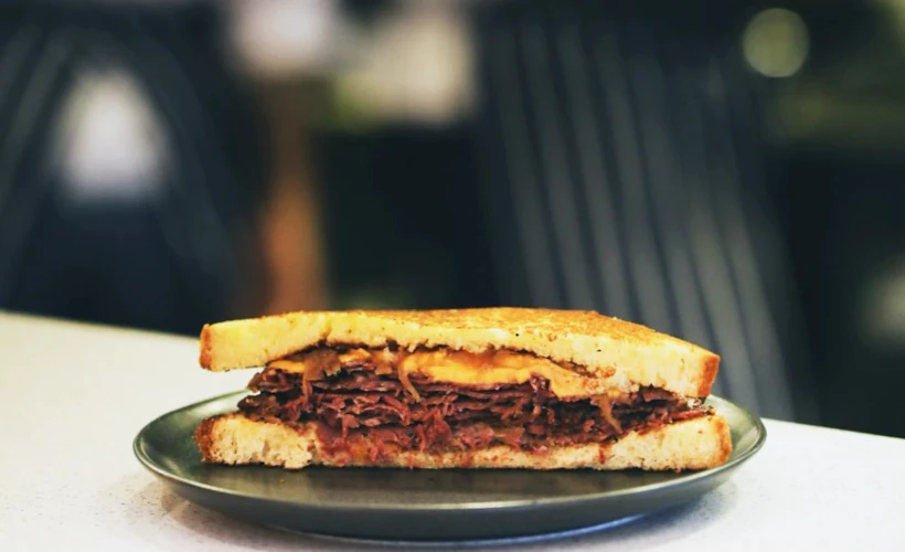 RUB: Suadiye'de Pastrami ve Sokak Lezzetleri