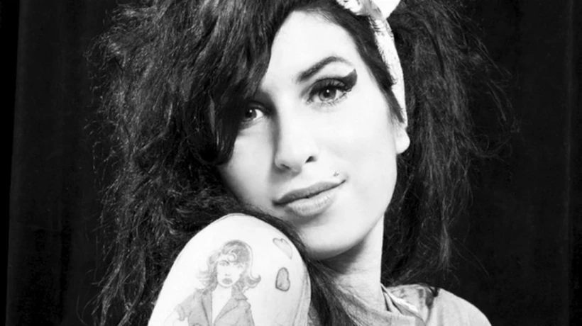 amy-wi%cc%87nehouse