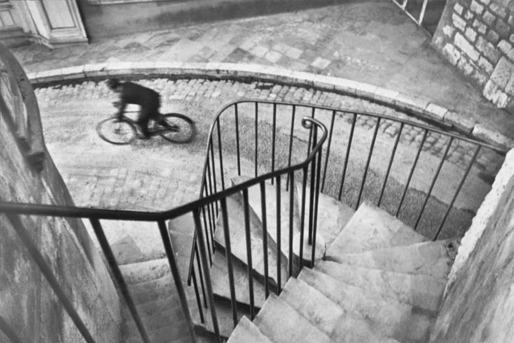 henri-cartier-bresson-escaleras