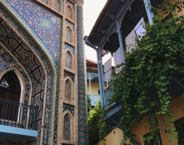Tiflis Notları: Sürprizlerle Dolu Şehre Bir Bakış
