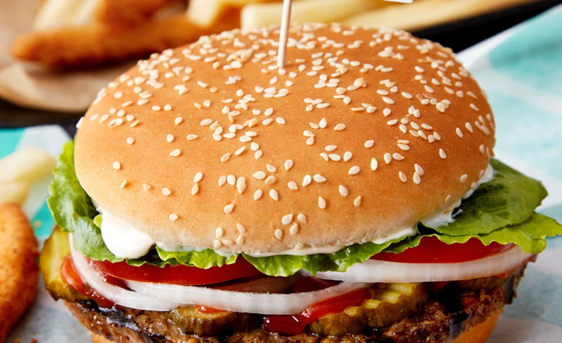 Plant-Based Whopper: Geliştirilmiş Tarifi ile Burger King'in Bitki Bazlı Lezzeti!