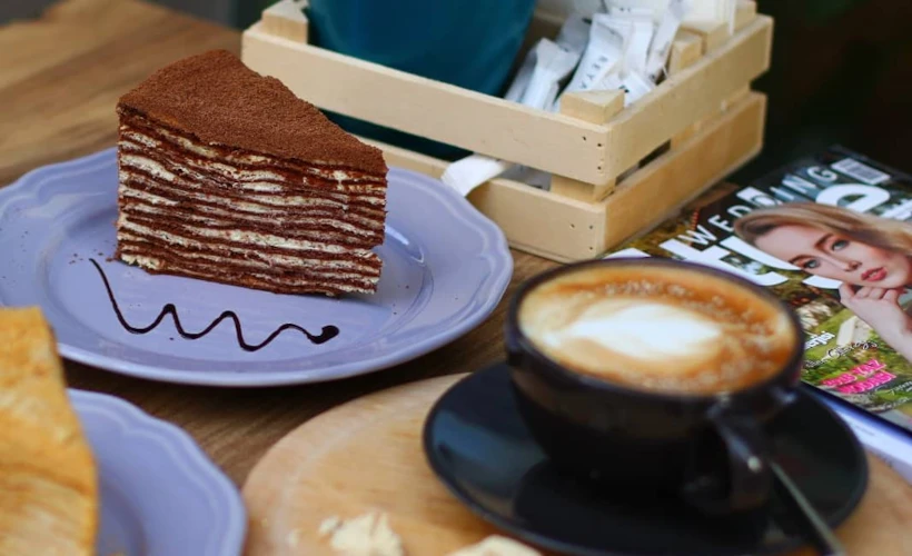 Loccake Cafe & Cakes: Alsancak'da Bir Rus Ekolü
