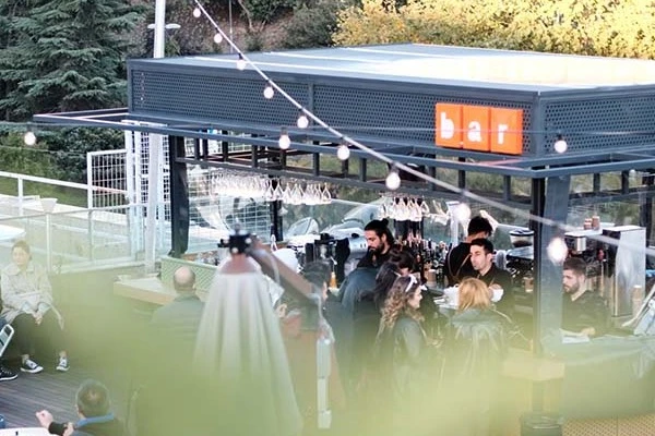 dekk: Harbiye'nin "Cool" Gastronomi ve Eğlence Alanı
