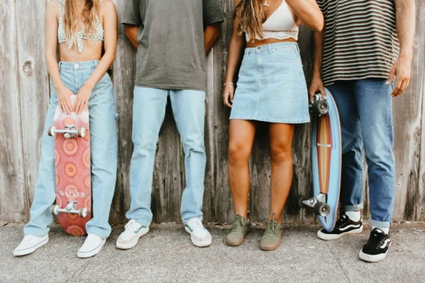 MUD Jeans: Kiralanabilir, İleri Dönüştürülen Kot Pantolonlar