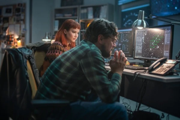 Don't Look Up: Tehlikelerin Basit Metaforu Üzerine Bir Film