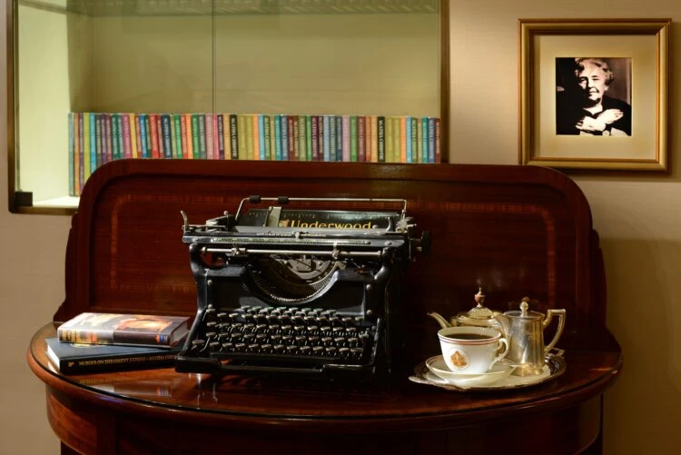 agatha-christie-room-daktilo-e1647004353454