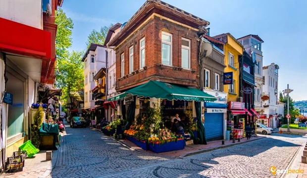 Arnavutköy Çarşısı