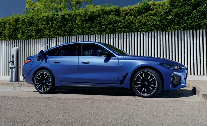 Gelecek Sınır Tanımaz: Tamamen Elektrikli Yeni BMW i4