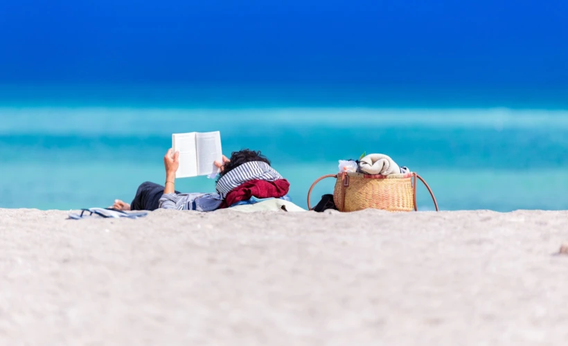Tatil İçin Kitap Önerileri: Animal Triste ve Dahası
