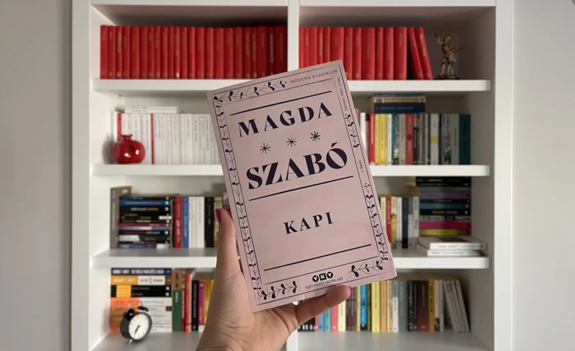 Kapı: Magda Szabó'dan Okura Ayna Tutan Bir Yapıt