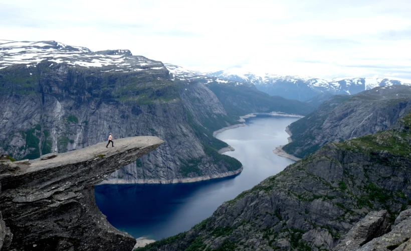 Trolltunga Tırmanışı: Bir Norveç Efsanesi'nin İzinde