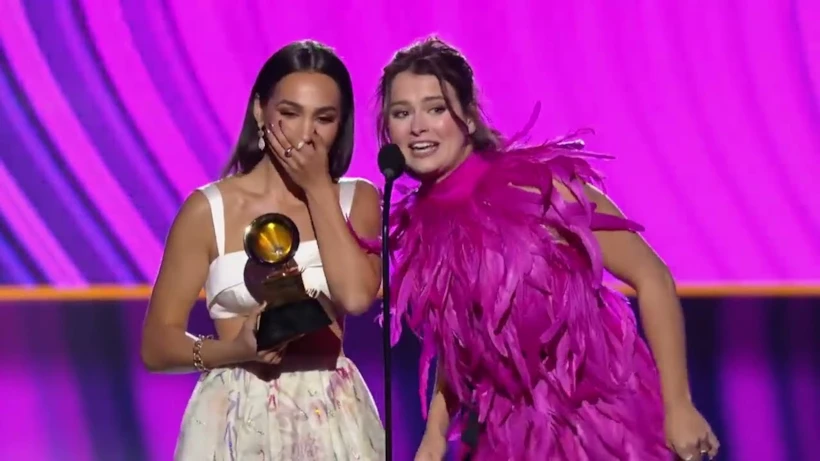 Abigail Barlow ve Emily Bear Grammy Ödülleri'nde