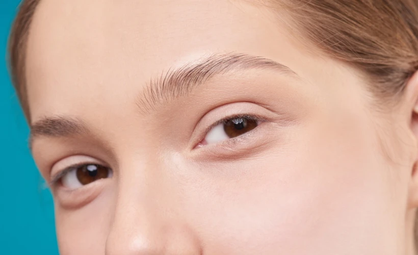 Clean Girl Make-up: Sezonun Makyaj Trendi Mercek Altında