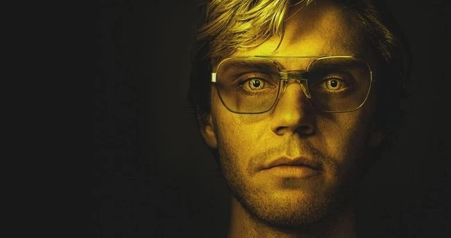 Canavar: Jeffrey Dahmer'in Hikayesi Mercek Altında