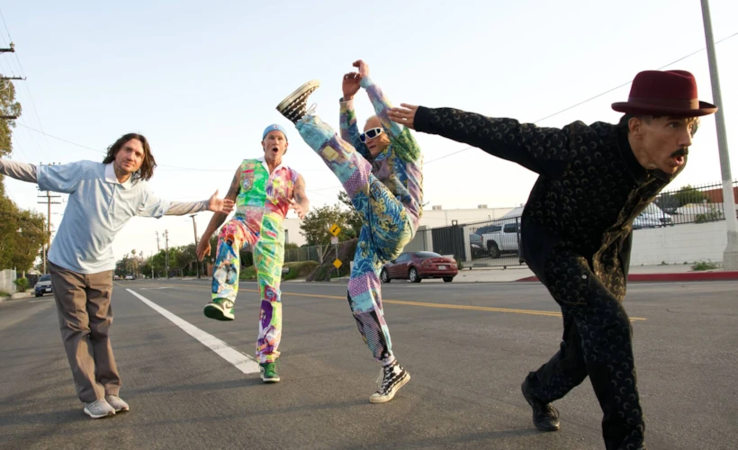 RHCP, RHCP'ye Karşı: Unlimited Love vs. Return Of The Dream Canteen