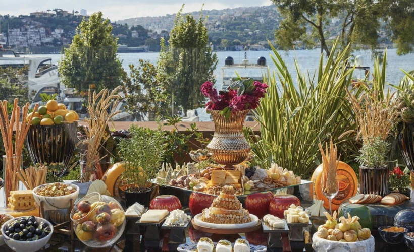 Leziz Bir Pazar: Divan Kuruçeşme'de Crystal Sunday Brunch
