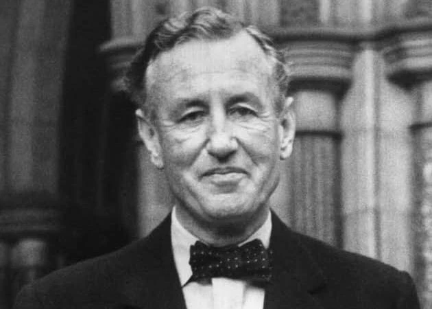 Ian Fleming 