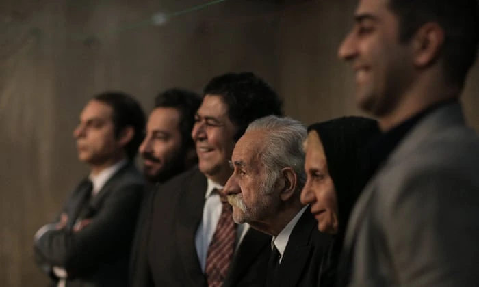 Leila’s Brothers: Tanıdık Dertler, Sonu Gelmeyen Adetler