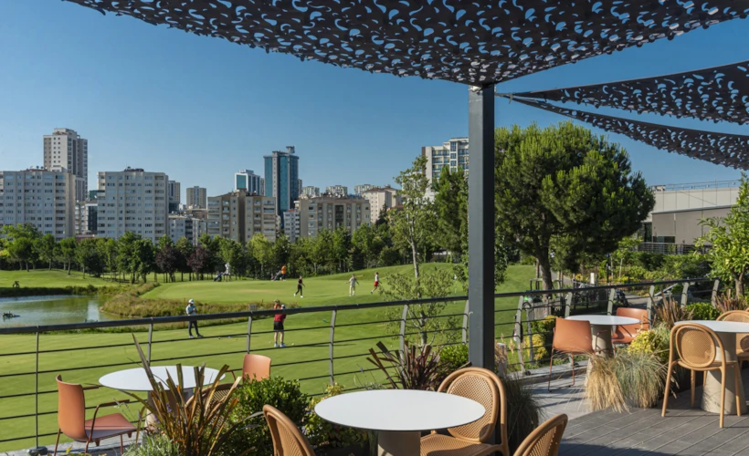SushiCo Zen Ataşehir: Karmaşadan Uzak Yemyeşil Atmosfer