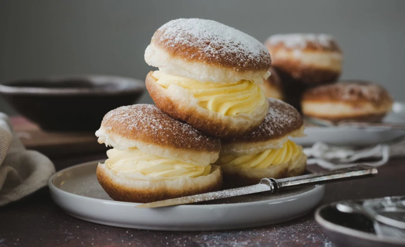 Berliner: Donut'a Benzeyen Geleneksel Bir Alman Çöreği