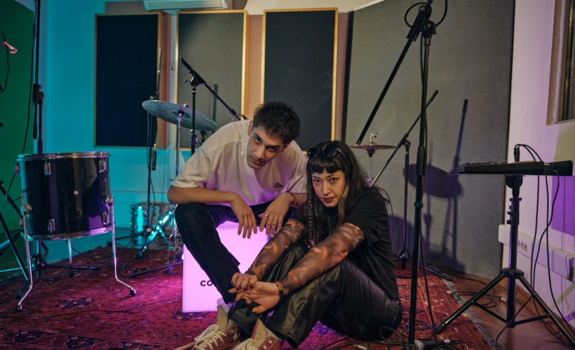 Frontal: Converse All Star Sanatçıları Denzi ve Rinxlaya’nın Yeni Single’ı