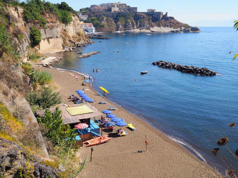 Spiaggia Chiaia