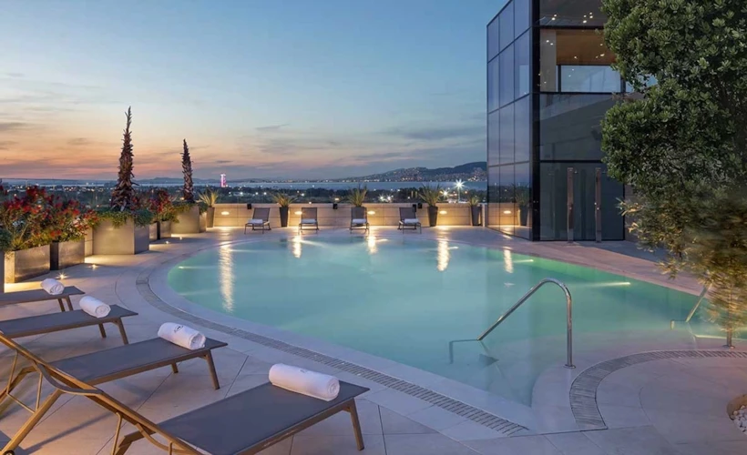 Hyatt Regency İzmir: Ege’nin İncisinde Yeni Soluk