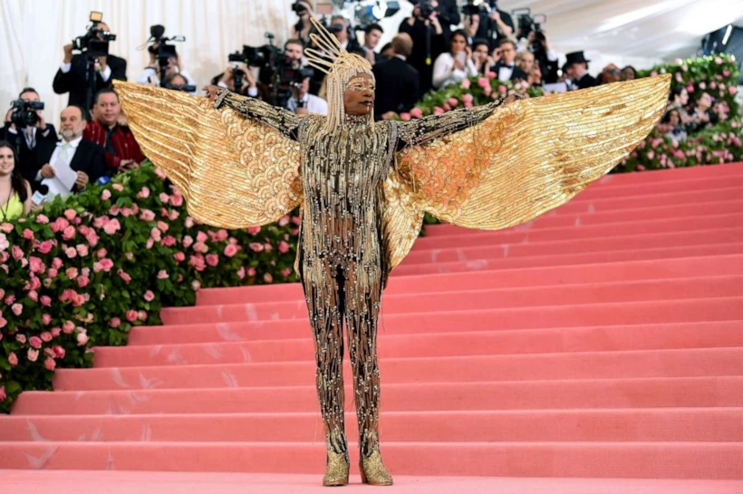 billy-porter-01-met-gala-arrivals-gty-jef-190506_hpembed_1_3x2_992