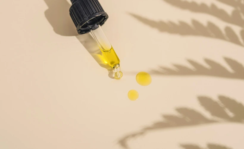 Retinol: Cilt Bakım Rutinlerinin Yükselen Trendi