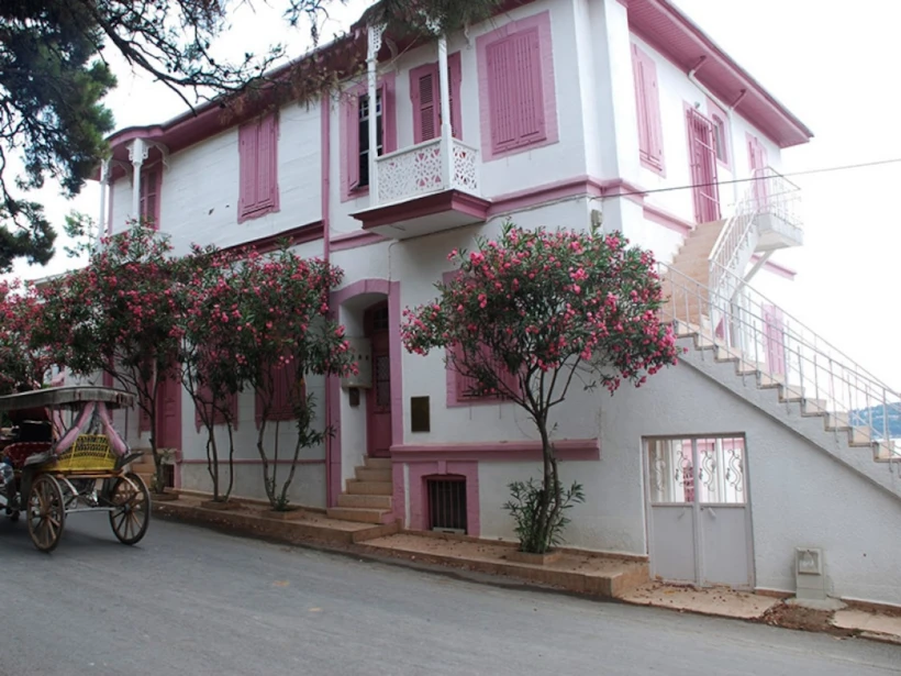 17-resat-nuri-adalar-belediyesi