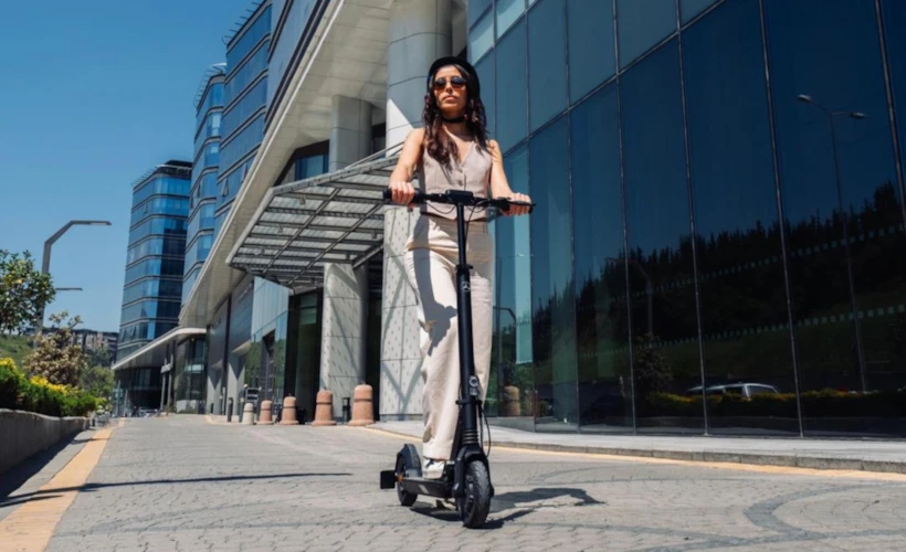 Mercedes-Benz E-Scooter: Yola Mercedes'le Devam Edin!