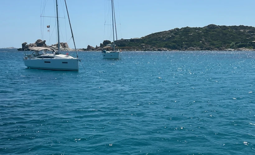 Sardunya - Korsika Hattı’nda Seyrüsefer: Bir Akdeniz Yolculuğu Üzerine