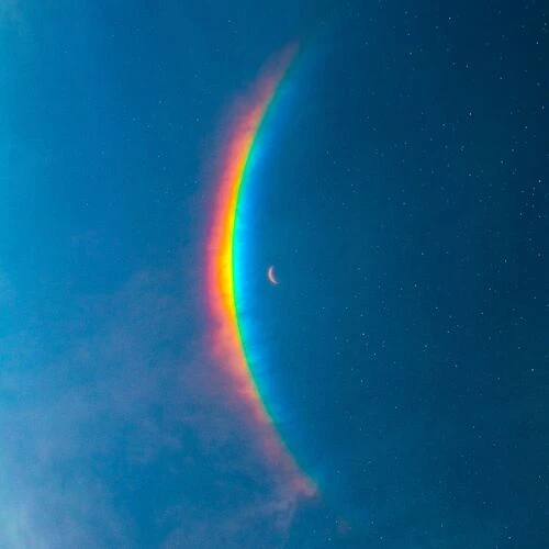 Moon Music: Coldplay'den Uzaya Yolculuk Yapan Albüm