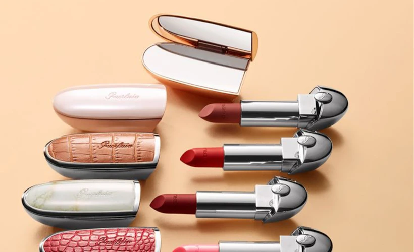 Guerlain'ın Kozmetik Devrimi: Fransız Lüksünün Mücevher Kaplı İkonu