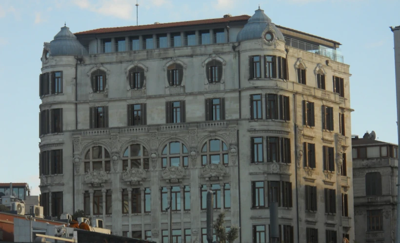 İstanbul’da Art Nouveau: Yeniden Hayat Buluyor