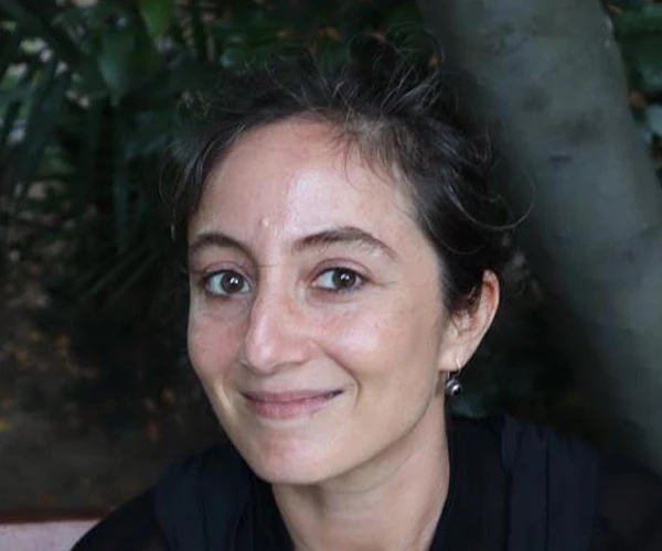 Ayşe Draz ile: “Yarın Belki de” Oyunu Üzerine
