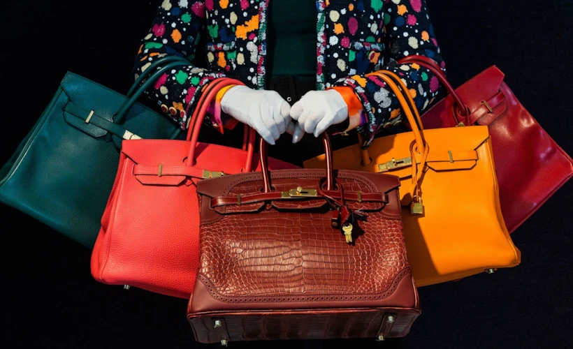 Moda ve Tüketici İlişkisi: Tarzın Ötesinde Bir Bağlantı