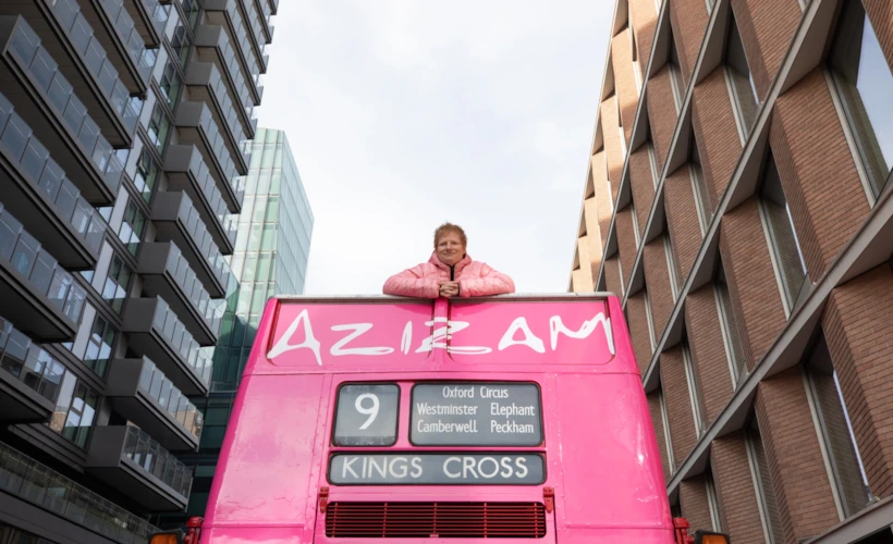 Ed Sheeran Azizam Tanıtımı: Londra’da Pembe Bir Gün