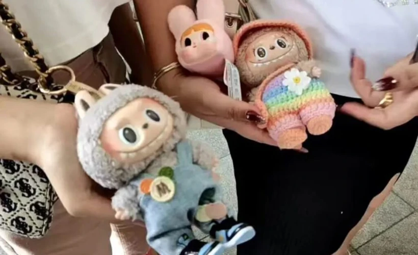 Labubu Çılgınlığı: Dişli, Tüylü ve İlgi Odağı