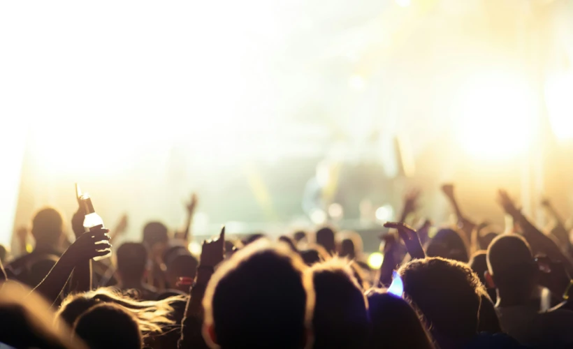 Ezginin İçinde Kaybolmak: Müzik, Beyin ve Duyguların Dansı