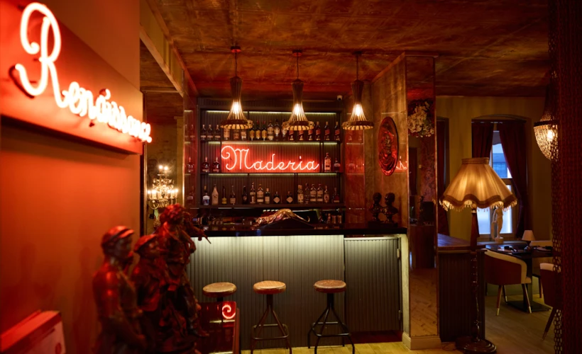 Maderia Sushi Bar: Modern Japon Mutfağına Rafine Bir Bakış