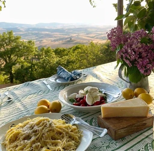 Caprese’den Mücvere: Akdeniz’de Yaz ve Gastronomi