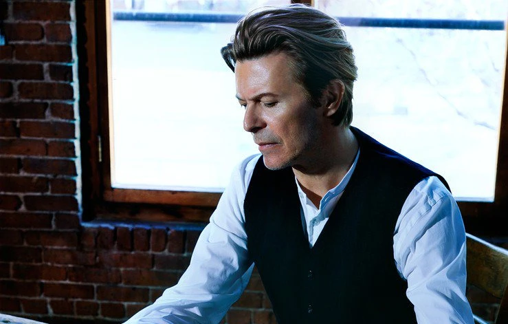 I Can’t Give Everything Away: David Bowie’den Kuvvetli Bir Son Perde