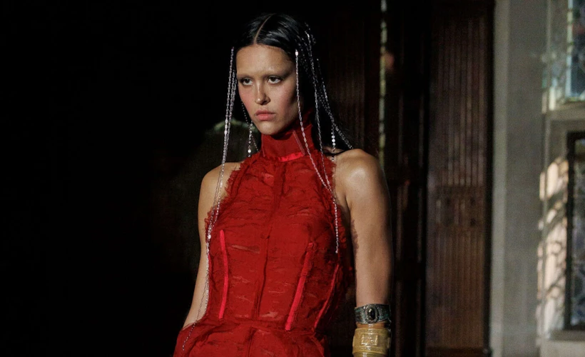 Cage of Innocence: Dilara Fındıkoğlu'ndan Gotik Bir Manifesto