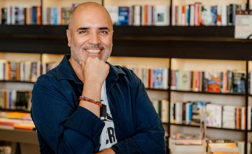 Polat Özlüoğlu ile: "Kalbin Durduğu Bütün Zamanlar" Kitabı Üzerine