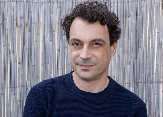 Özgür Mumcu ile: "Dünyalılar" Kitabı Üzerine