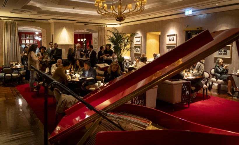 Assouline Jazzy Thursdays: Boğaz’ın Işığında Cazın Yeni Ritmi