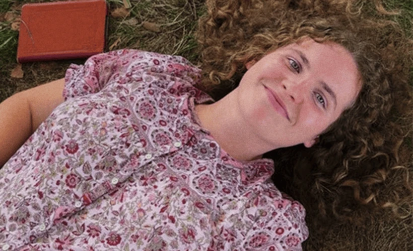 Annabelle Dinda: Yeni Bir Feminist Marş, The Hand