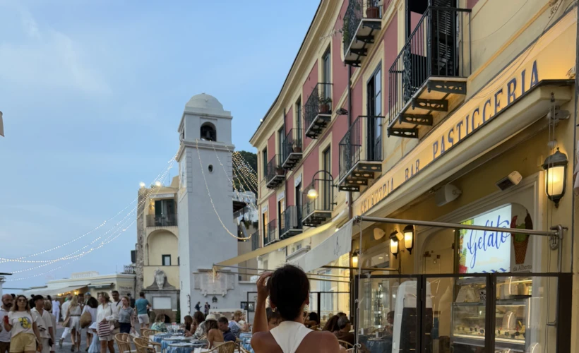 Sorrento’dan Capri’ye: Akdeniz’in Büyülü Rotası